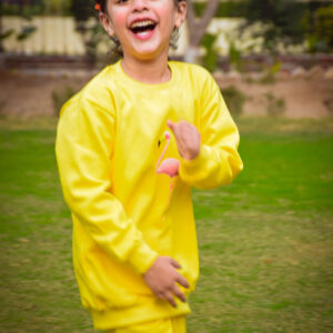 Yellow Girls' Sweatshirt (Ages 6-12) with Trendy Fleemango Print – Stylish & Cozy